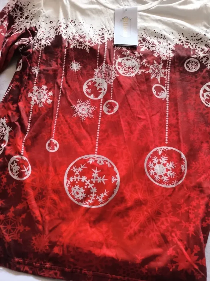 Tee-shirt noël neuf - photo numéro 2