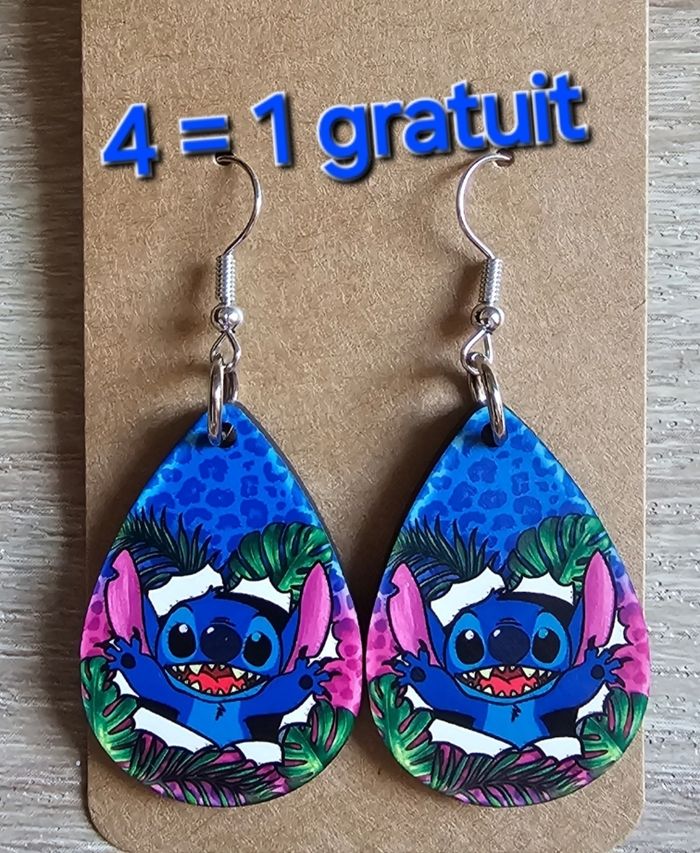 Boucle d'oreille stitch