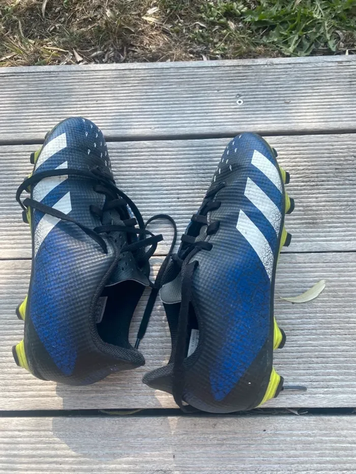 Chaussure de foot adidas taille 38 - photo numéro 2