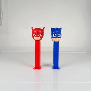 Pez Pyjamasques Sacha / Yoyo (bleu) et Amaya / Bibou (rouge)