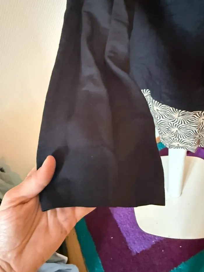 Blouse vintage en lin noir en très bon état taille 40 infinitif - photo numéro 5