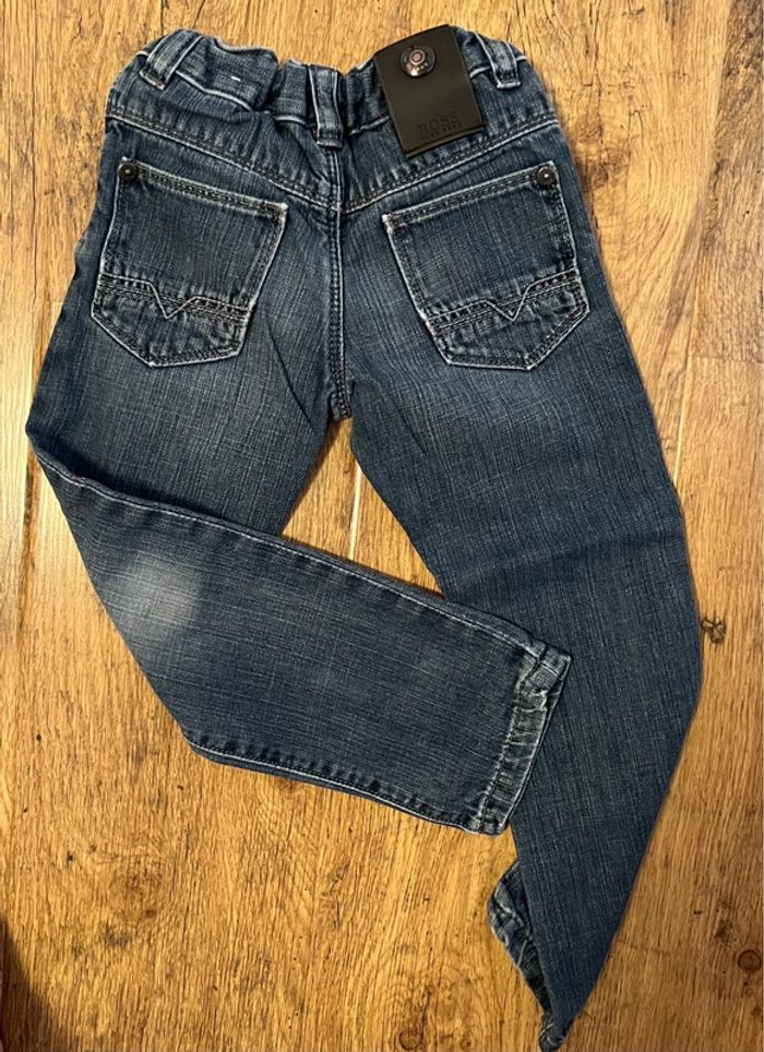 Jean Hugo Boss 4 ans