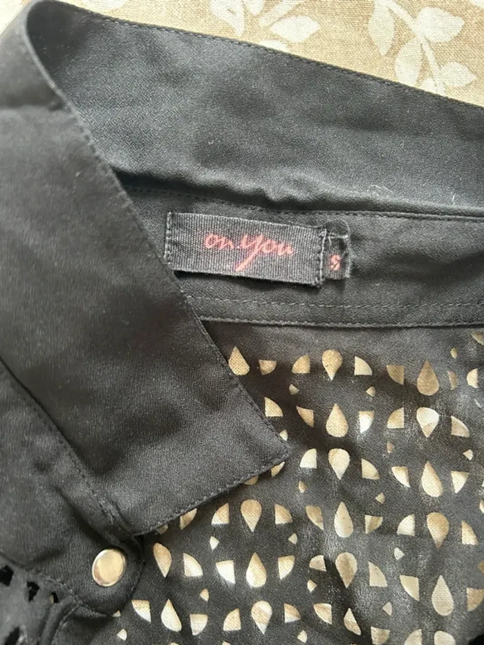 Chemise noir ajouré on you taille S - photo numéro 3