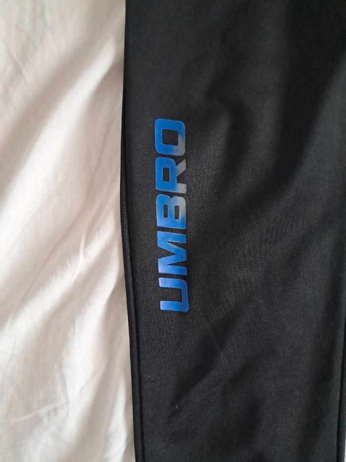 Survêtement 10ans umbro - photo numéro 5