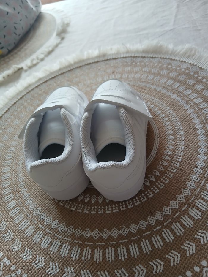 Paire de tennis p:22 - photo numéro 3