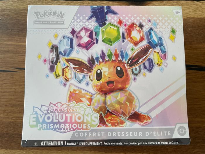 Pokémon - Coffret Dresseur d'Élite (ETB) EV08.5 Évolutions Prismatiques FR 8.5