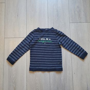 Maillot manche longue bleu à rayures blanche. Garçon 3 ans. Marque Kiabi