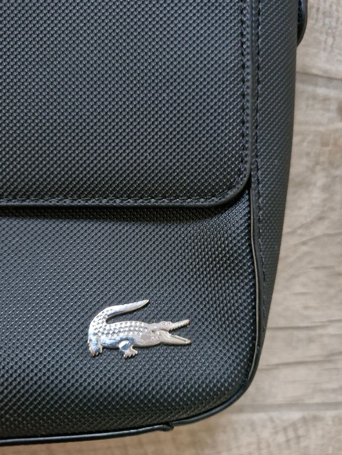 Sac lacoste - photo numéro 3