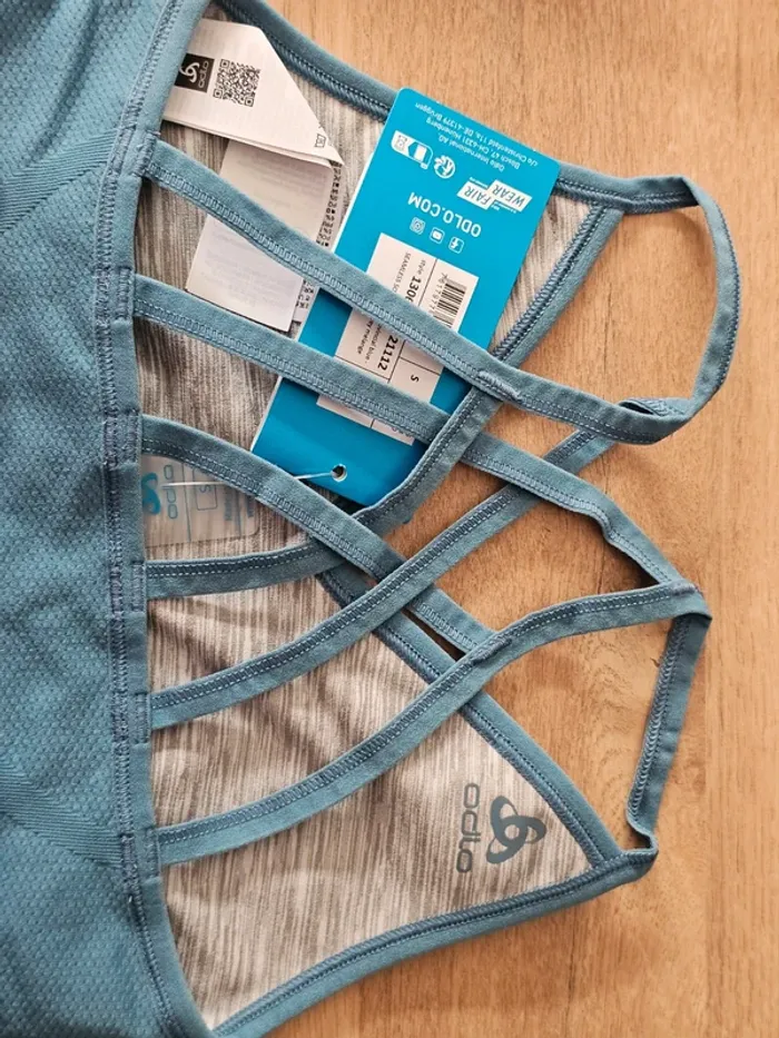 Brassière de sport femme taille S neuve réversible ODLO Seamless - photo numéro 3
