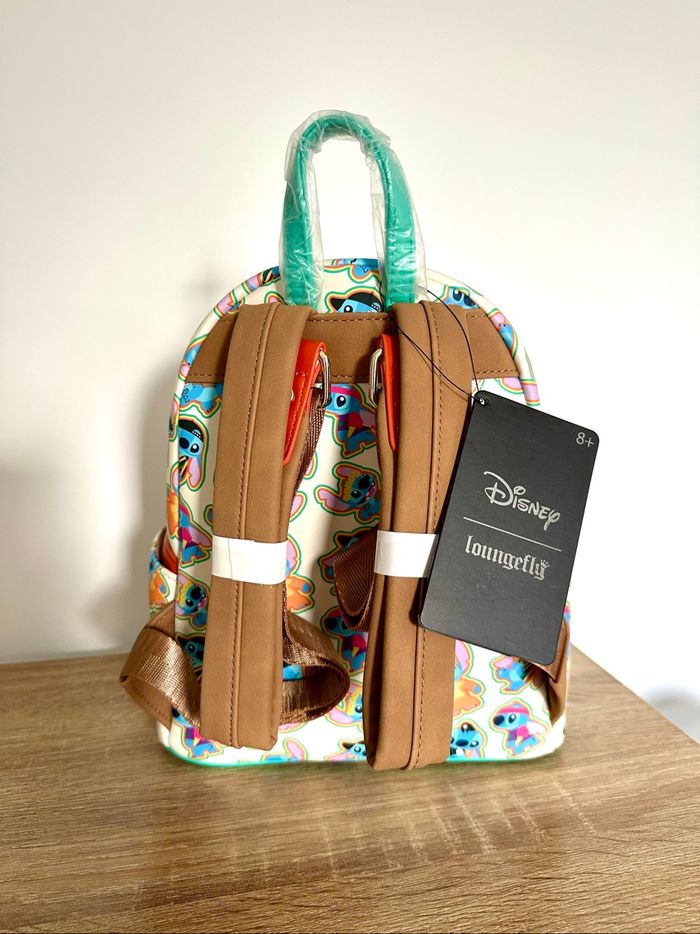 Sac Loungefly backpack Retro Groovy Stitch Disney - photo numéro 3