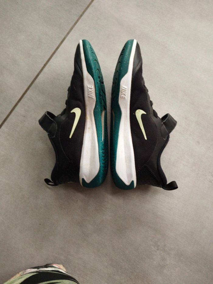 Baskets Nike omni multi court 34 - photo numéro 3