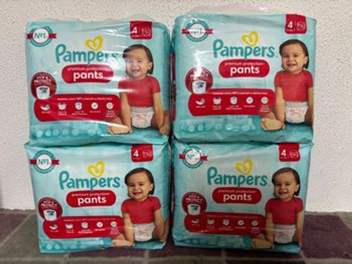 Lot de couches Pampers Pants Premium taille 4