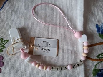 Attache tetine phosphorescente