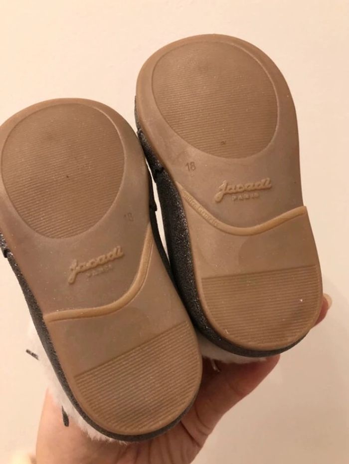 Bottines fourrées taille 18 🍼 - photo numéro 5