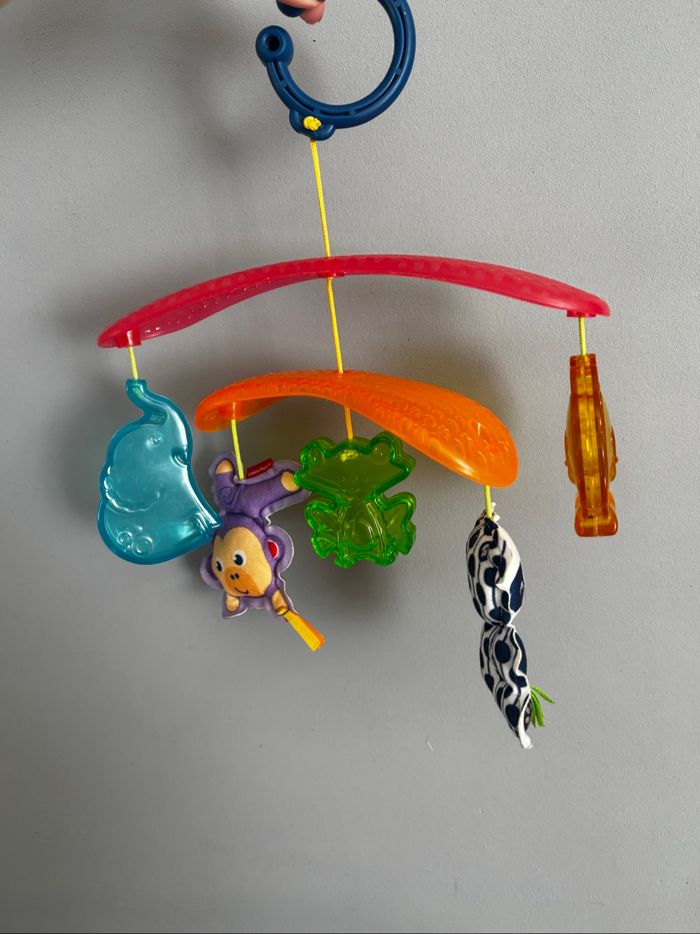 Mobile pour cosy/poussette animaux Fisher Price - photo numéro 4