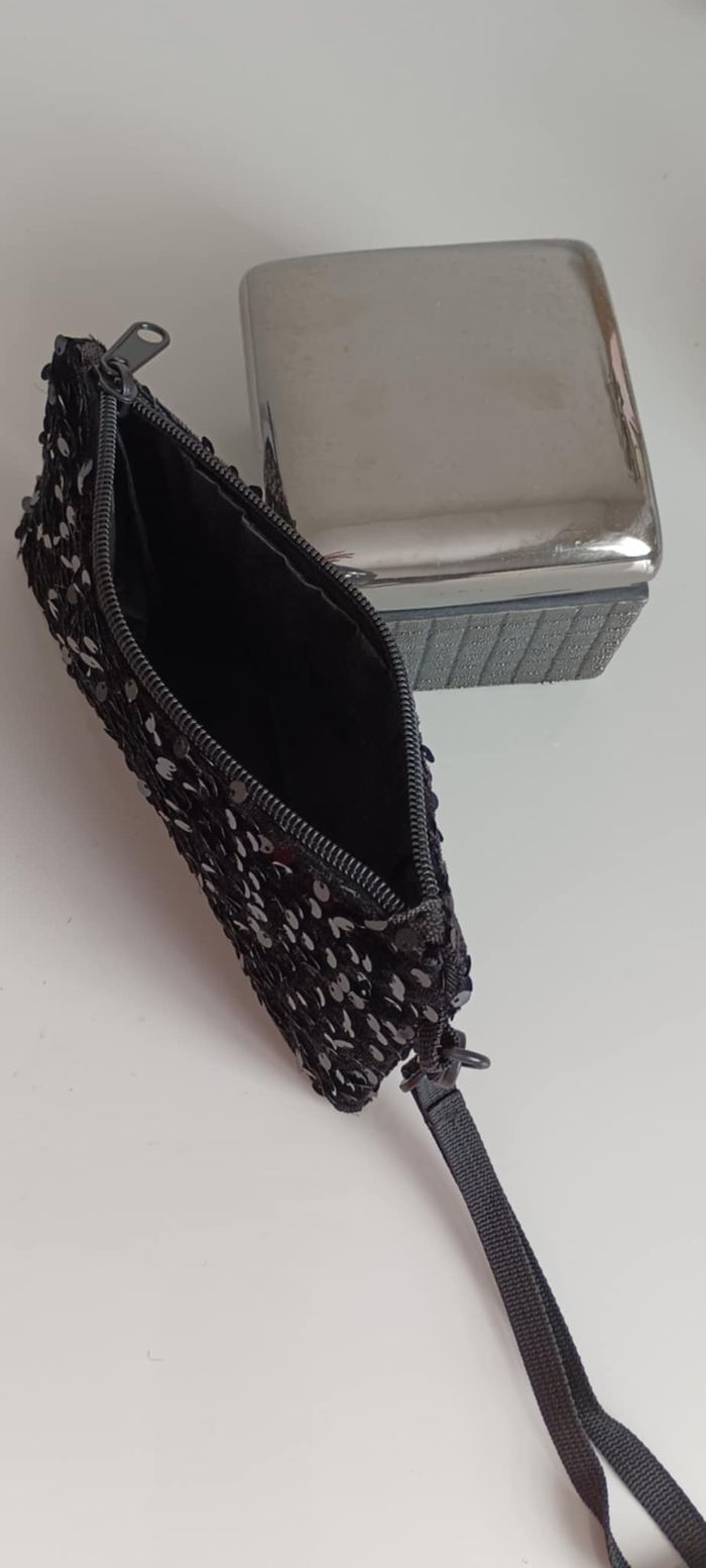 Pochette porte-monnaie noire à sequins - photo numéro 3