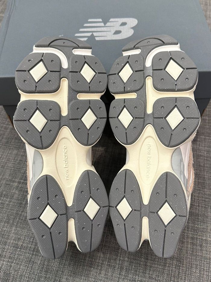 New Balance NB 9060 Driftwood 39.5 - photo numéro 5