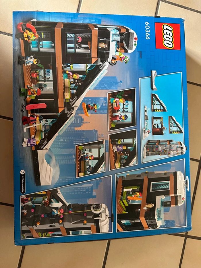 Lego City 60366 - Le complexe de ski et d'escalade - photo numéro 2