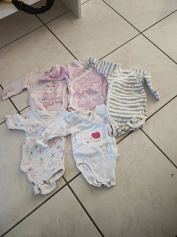 Lot 5 bodies 1 mois