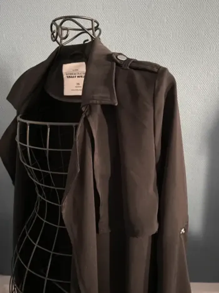 Trench Noir - photo numéro 7