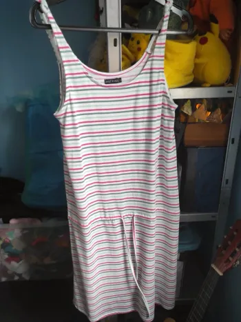 Robe droite rayée à lacets