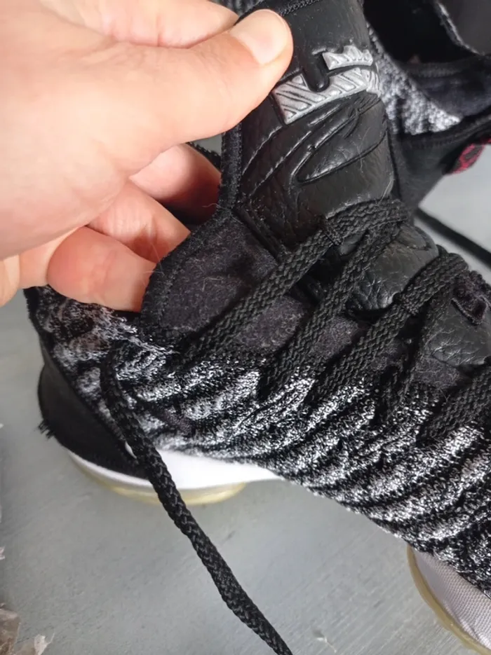 Basket Nike LeBron 43 - photo numéro 9