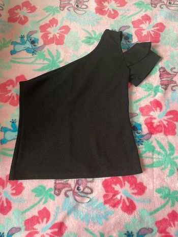 Top asymétrique noir, taille S, marque Jennyfer