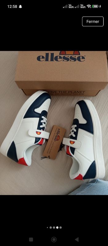 Paire de baskets / sneakers à scratch Ellesse pointure 34 neuves avec étiquettes coloris blanc, bleu marine & rouge