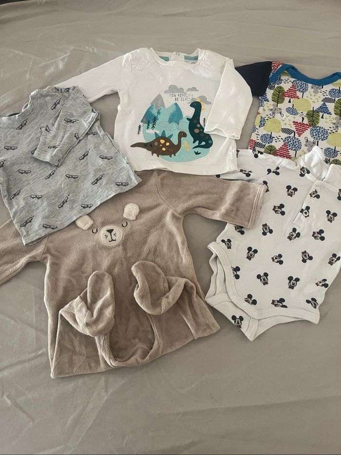 Lot vêtements 3 mois