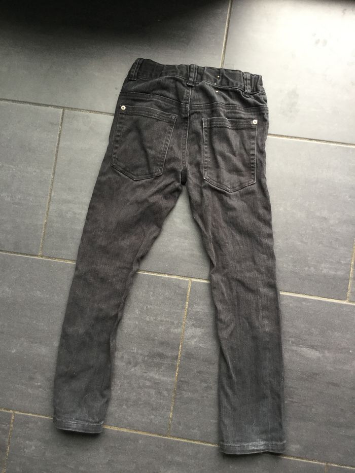 Jean noir - photo numéro 3