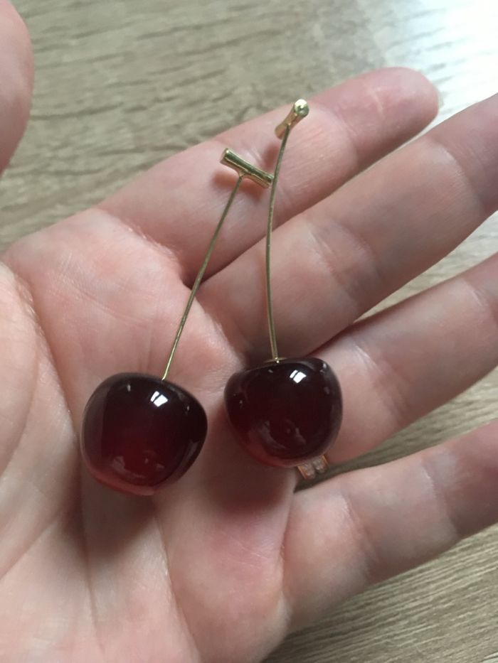 Boucles d’oreilles NEUVES femme en forme de cerises 🍒 couleurs bordeaux et rouge