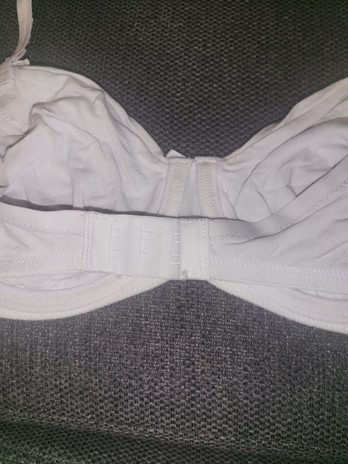 Soutien gorge - photo numéro 4