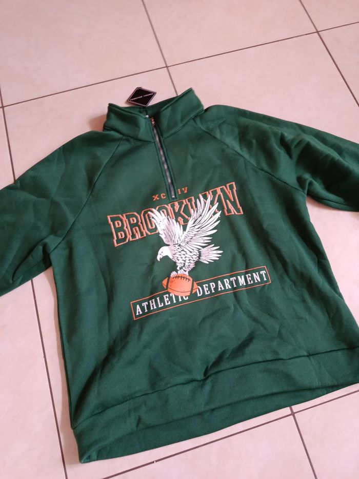 A saisir, pull mixte , taille L ! ( bien lire merci)