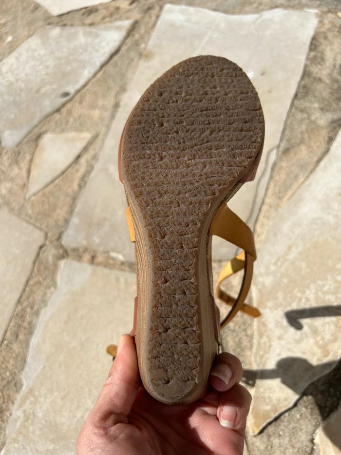 Sandales kickers en cuir pointure 36 - photo numéro 3