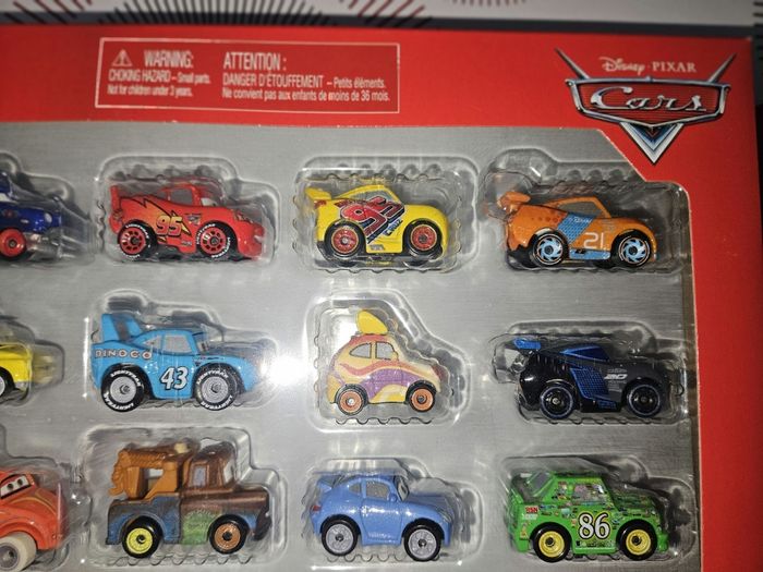 Coffret neuf voitures cars mini racers cars Disney pixar mattel neuves - photo numéro 2