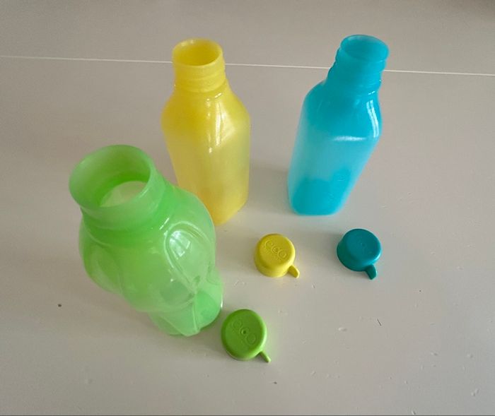 Lot de 3 gourdes Tupperware - photo numéro 4