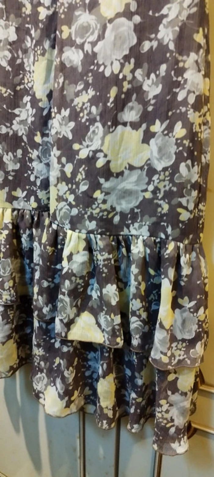 Robe a motif floraux - photo numéro 4