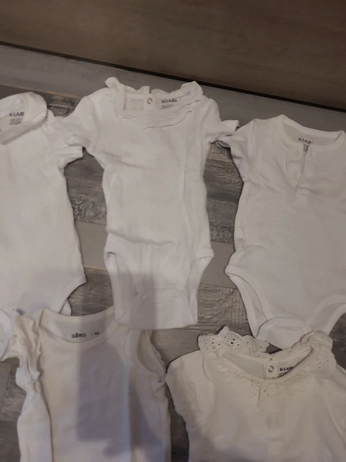 Bodies fille 6 mois - photo numéro 3