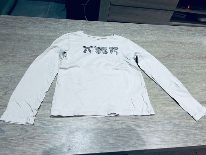 Teeshirt manches longues beige motifs noeux 8 ans - photo numéro 3