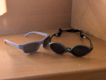 Lot de 2 paires de lunettes de soleil 