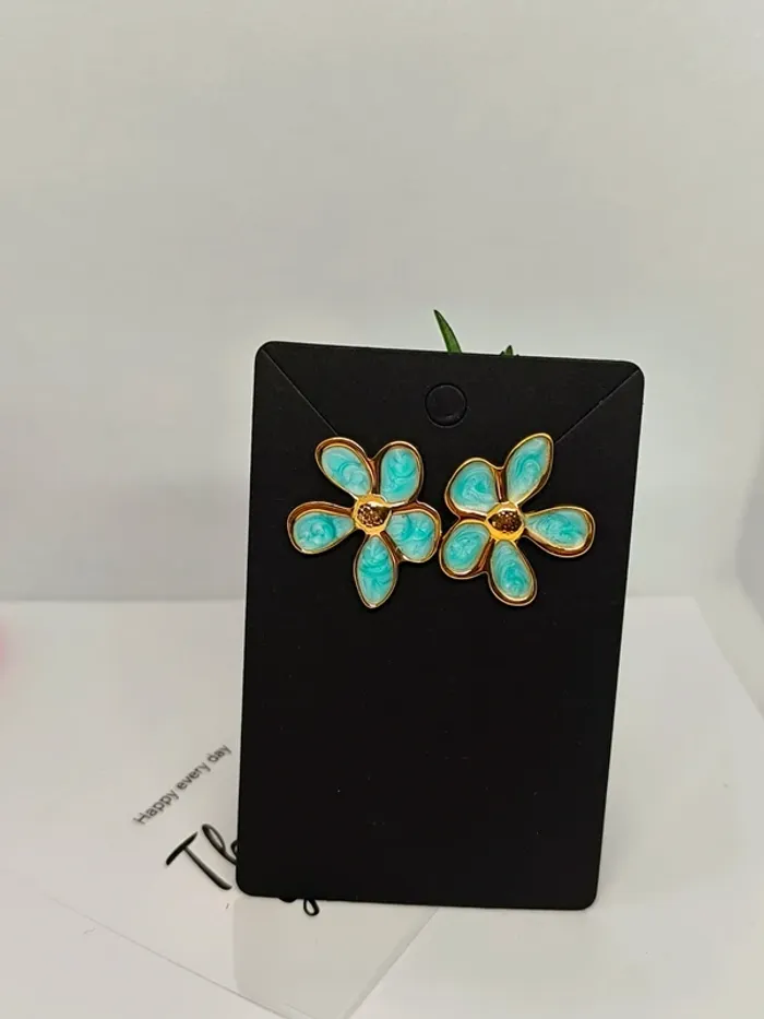 Boucles d'oreilles fleur dorées et turquoises nacrées - photo numéro 4