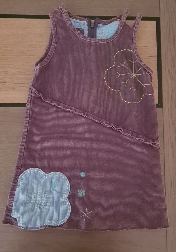 Robe mauve côtelée velours 4 ans en très bon état