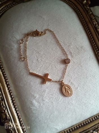 Bracelet croix sainte Vierge et monozircon