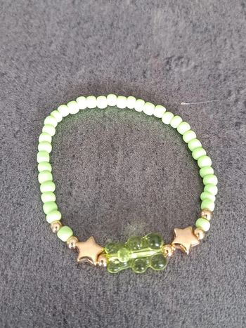 Bracelet nounours vert et perles vert pomme