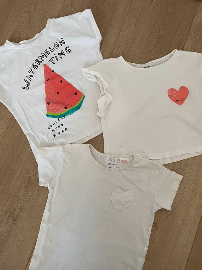 Lot 4 t shirt blanc zara kiabi 18 24 mois - photo numéro 2