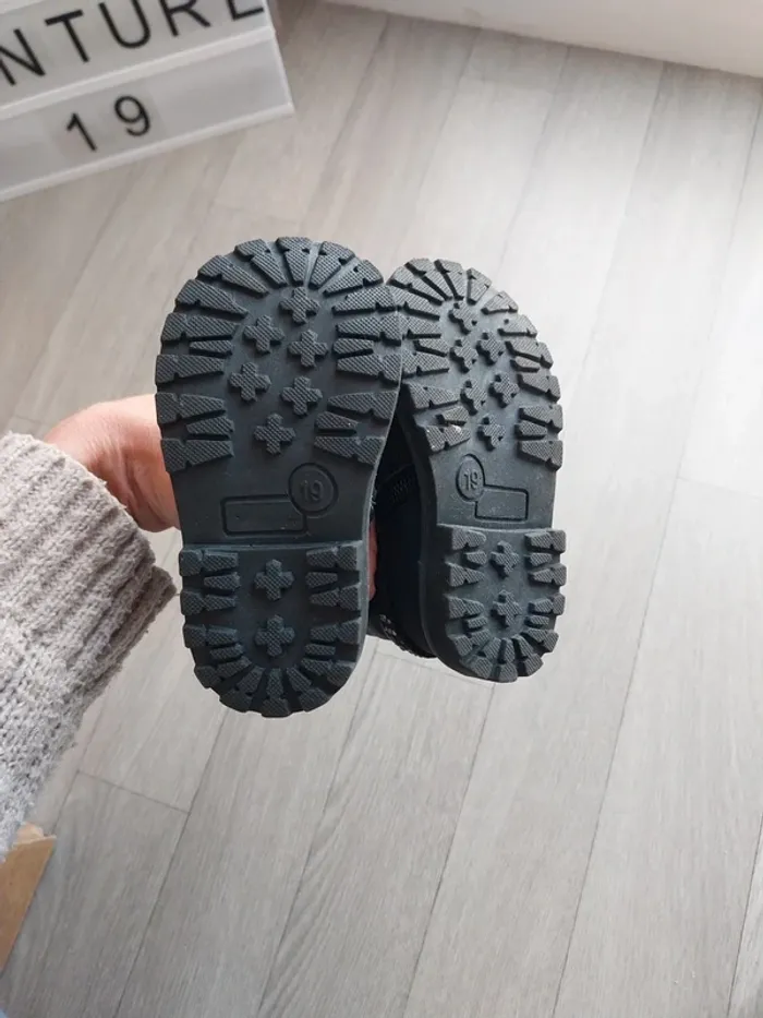 Bottine fille pointure 19 - photo numéro 2