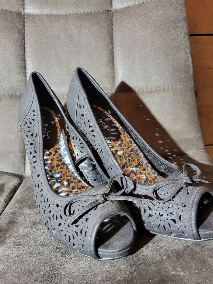 Escarpins dentelle noire - photo numéro 2