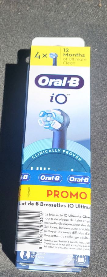 6 brossettes oral b IO neuves