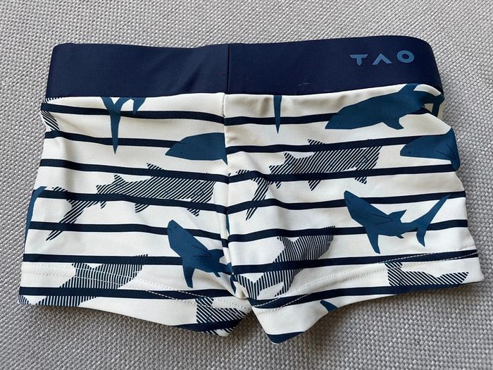 Maillot de bain short garçon 2 ans TAO motifs requins - photo numéro 3