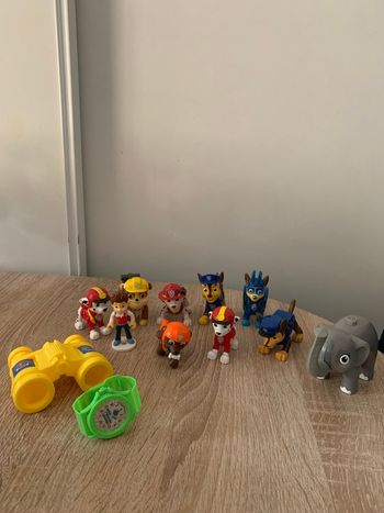 Lot de figurines pat patrouille 